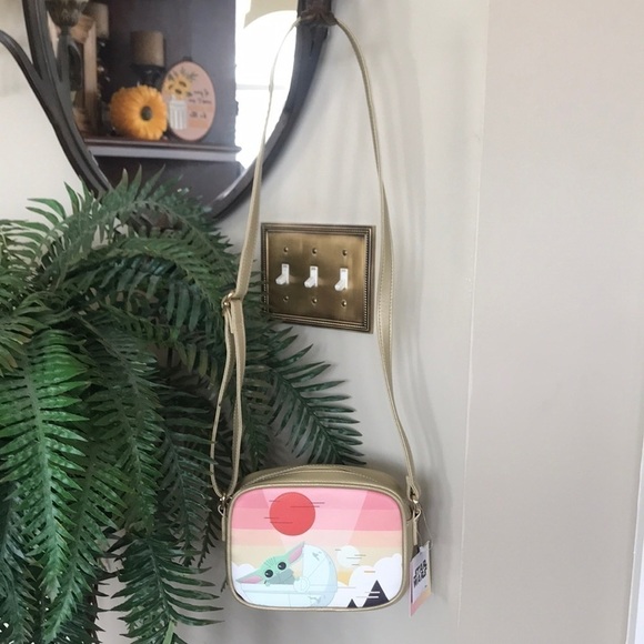 Brand New Danielle Nicole Star Wars Mandalorian Baby Yoda Grogu Crossbody Purse - Picture 2 of 14